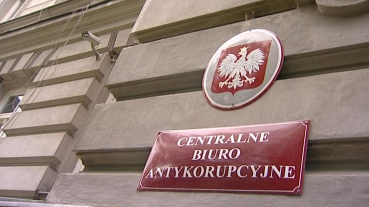 Wystawiali fikcyjne faktury VAT. W sprawie zatrzymano już dziewięć osób, trzy usłyszały zarzuty