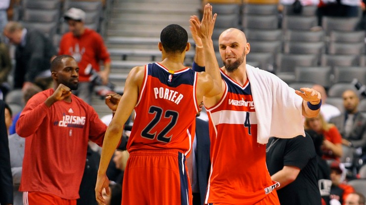 Rewelacyjne statystyki Gortata w play-offach