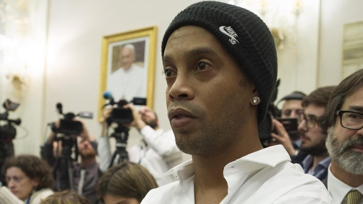 Ronaldinho strzelił pięć goli i dalej zachwyca! (WIDEO)