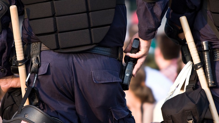 USA: policja zastrzeliła kobietę, która groziła użyciem broni. Ranny 5-latek