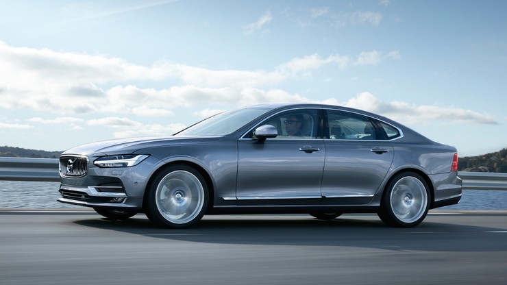 Volvo zapowiada półautonomiczną jazdę w standardzie wyposażenia