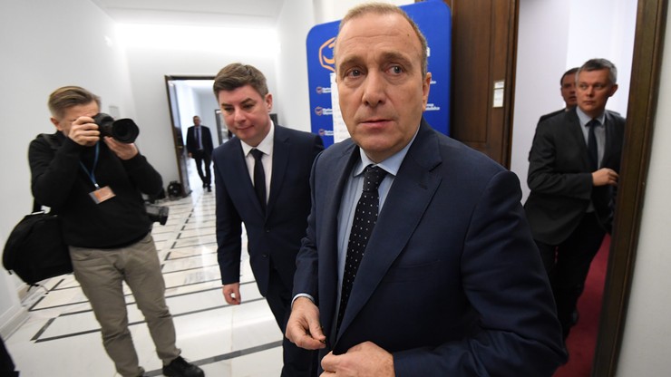 Schetyna: prezydent powinien stanąć przed Trybunałem Stanu. Premier uważa, że o czymś zapomniał