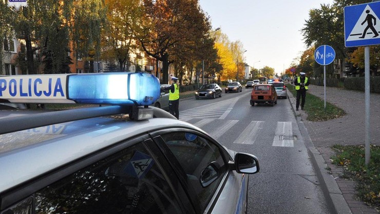 Ma 97-lat i wjechał maluchem w nastolatków na pasach. Już nie pojeździ - stracił prawo jazdy