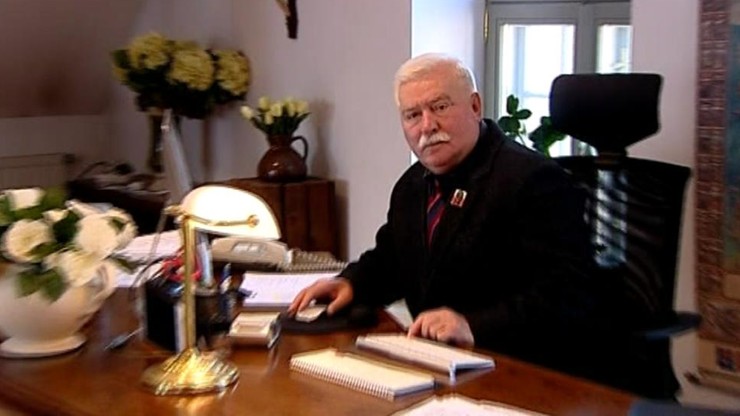 Historyk o znalezionych aktach TW "Bolka": Cenckiewiczowi i Gontarczykowi należy się "przepraszam"