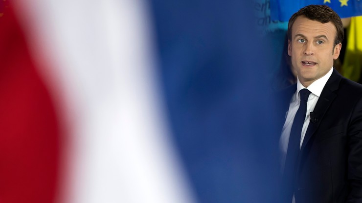 "Używa niedopuszczalnych porównań i skrótów myślowych". MSZ o Macronie
