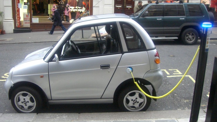 Elektryczne auto za tani kredyt. W Szczecinie ruszył program wsparcia