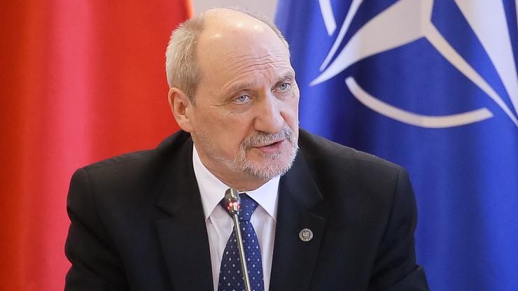 Macierewicz: jesienią 2015 polska armia była w złym stanie