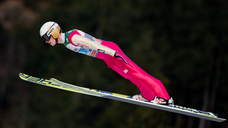 PŚ w skokach: Pięciu Polaków w serii finałowej w Vikersund