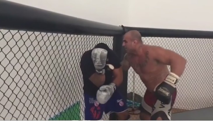 KSW 39: Rywal Różalskiego nie odpuszcza na sparingach! (WIDEO)