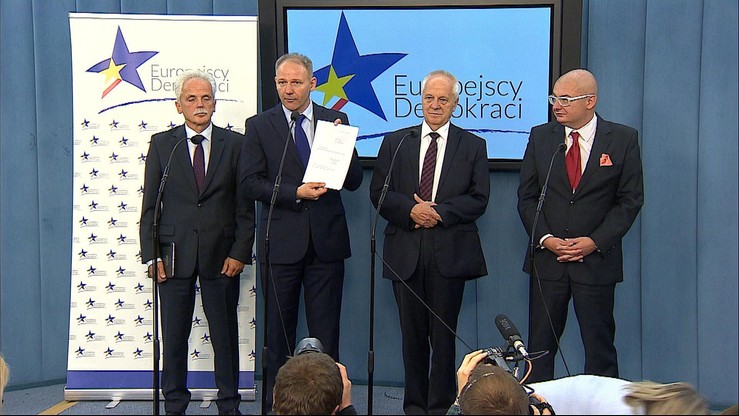 Nowe koło poselskie w Sejmie. Są w nim Niesiołowski i Kamiński. A także Protasiewicz i Huskowski