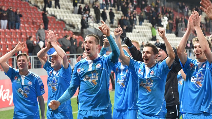 Bez szaleństw, ale godnie. Błękitni udowadniają, że pieniądze nie grają