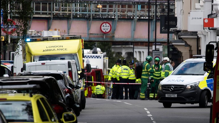 Okolice stacji londyńskiego metra Parsons Green, fot. PAP/EPA/WILL OLIVER