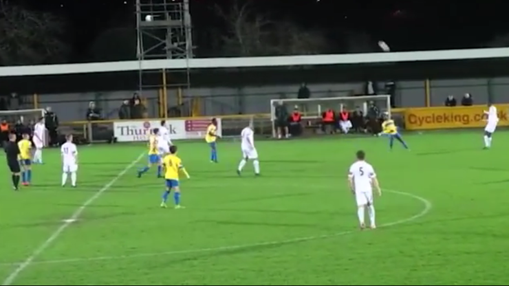 Wiatr - piłkarze 1:0. Kuriozalny gol samobójczy... z 30. metrów!