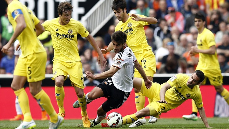 Nietoperze zatrzymane przez żółty mur