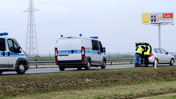 Kontrwywiad sprawdzi flotę samochodów po incydencie z limuzyną prezydenta Dudy. Oględziny na autostradzie A4