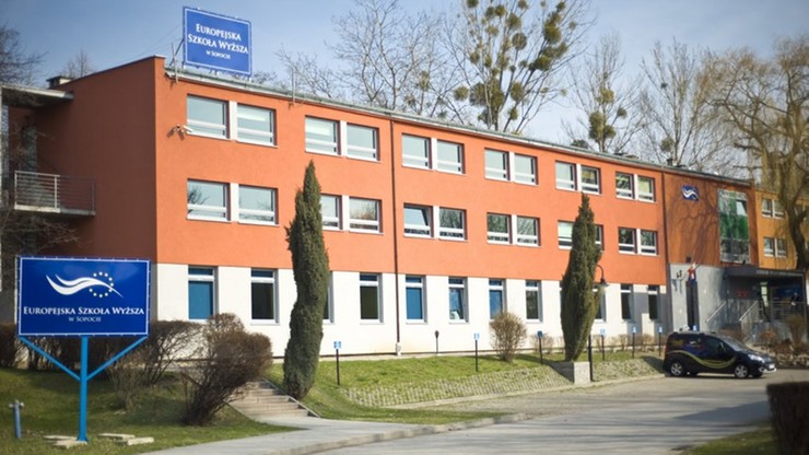 Sesja odwołana, bo komornik zajął uczelnię. Studenci muszą mieszkać w hotelu
