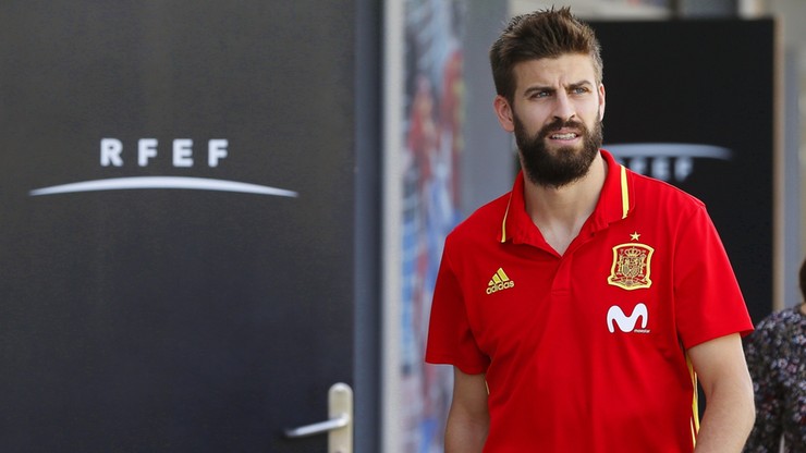 Pique nie zamierza odejść z reprezentacji Hiszpanii
