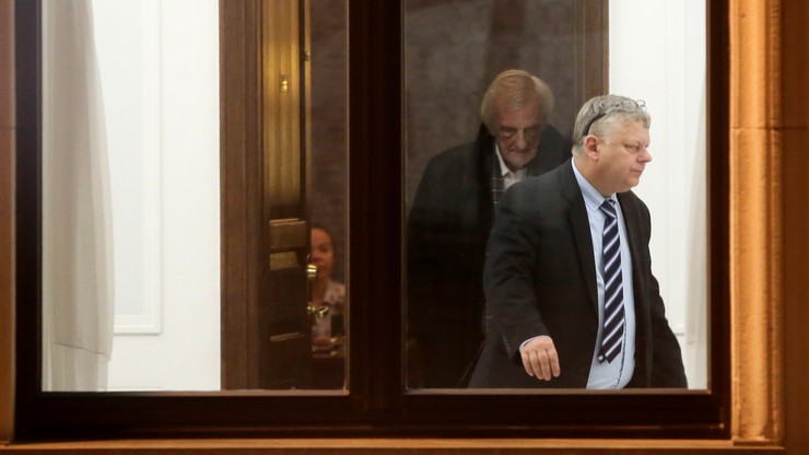 Suski vs Szczerba - spór o upadek w Sejmie. Obaj zapowiadają procesy