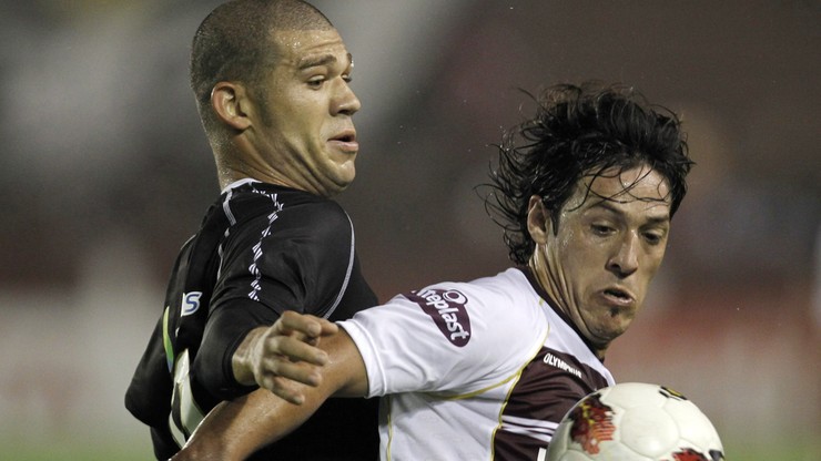 Camoranesi zwolniony z Tigre