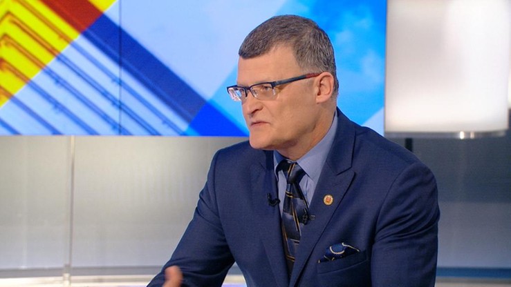 "Godzinę dłużej śpimy tylko dziś" - Grzesiowski o zmianie czasu