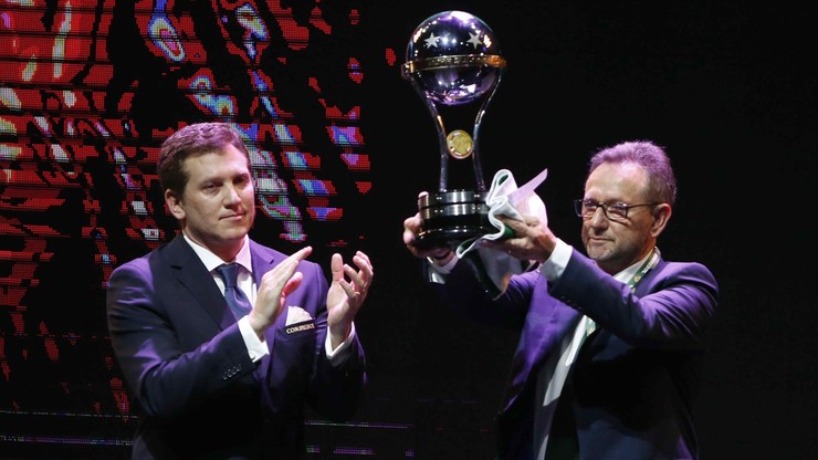 Prezes Chapecoense podzielił się trofeum z Atletico Nacional