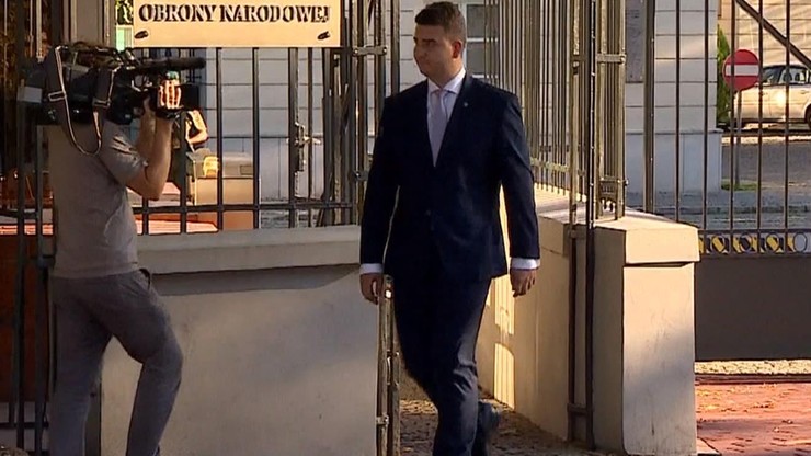 Media: Bartłomiej Misiewicz będzie zarabiał 50 tys. zł. PGZ: to nieprawda