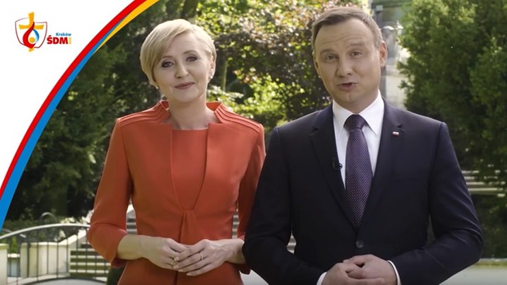 W trzech językach. Prezydent i pierwsza dama zapraszają na Światowe Dni Młodzieży