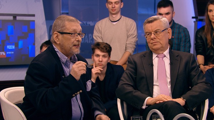 "To się skończy dalszym podziałem Polaków". Prof. Nałęcz o pracach podkomisji smoleńskiej