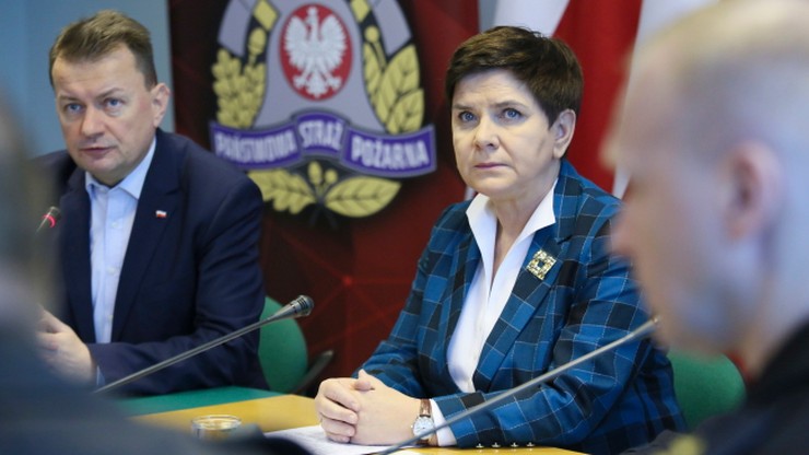 Premier: sytuacja po wichurach jest "opanowana". Trwa usuwanie skutków