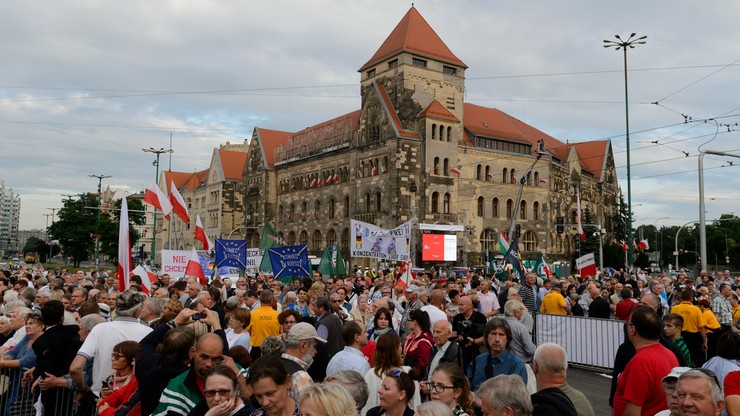 Prezydent Poznania: decyzja MON podgrzała emocje na uroczystości. Resort: to próba dzielenia Polaków