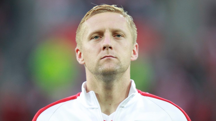 Glik ma gest! Wyłożył pieniądze na budowę orlika