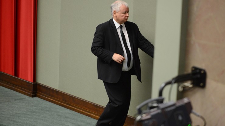 "Kaczyński rzeczywiście nie traktuje UE jak supermarketu. W supermarkecie należałoby zapłacić". "SZ" popiera słowa Macrona