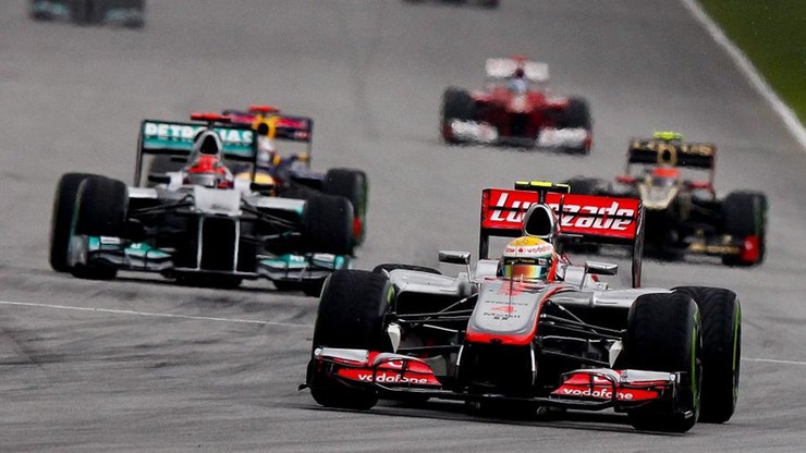 Formuła 1: Prezentacja trzech teamów na torze w Barcelonie