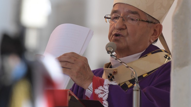 Abp Głódź: Radio Maryja i TV Trwam powinny się włączyć w zbieranie podpisów pod projektem zakazującym handlu w niedzielę