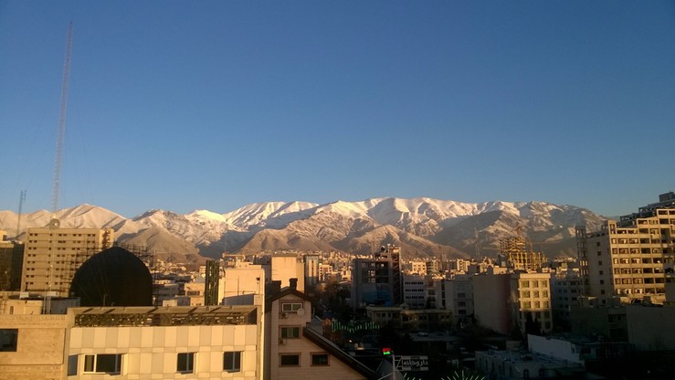 Iran: zatrzymano ponad 200 imprezowiczów. Pili alkohol i zażywali narkotyki