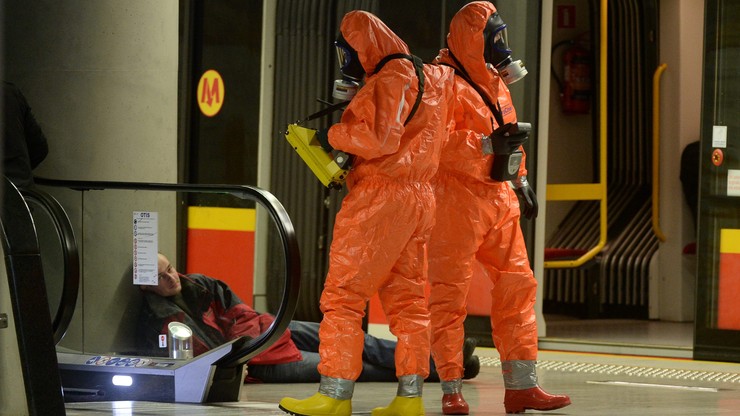 Nocne ćwiczenia służb antyterrorystycznych w warszawskim metrze