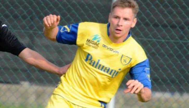 Polak strzelił w debiucie i uratował remis