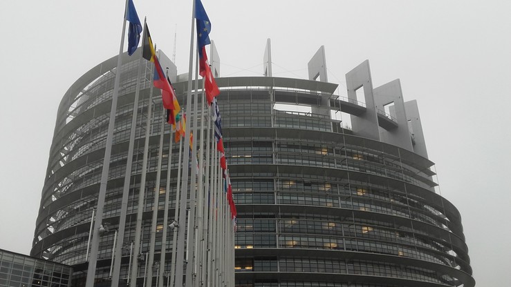 "The Guardian": konflikt Polski i Węgier z UE większym wyzwaniem dla Wspólnoty niż Brexit