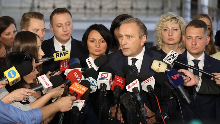 Schetyna do prezydenta: oczekujemy trzy razy weto