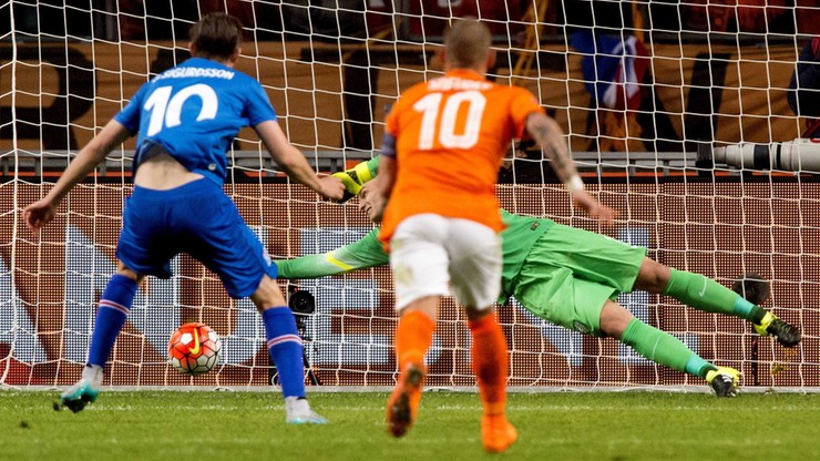 Grała piłkarska Europa! Holandia pod ścianą, Czesi uciekli spod topora