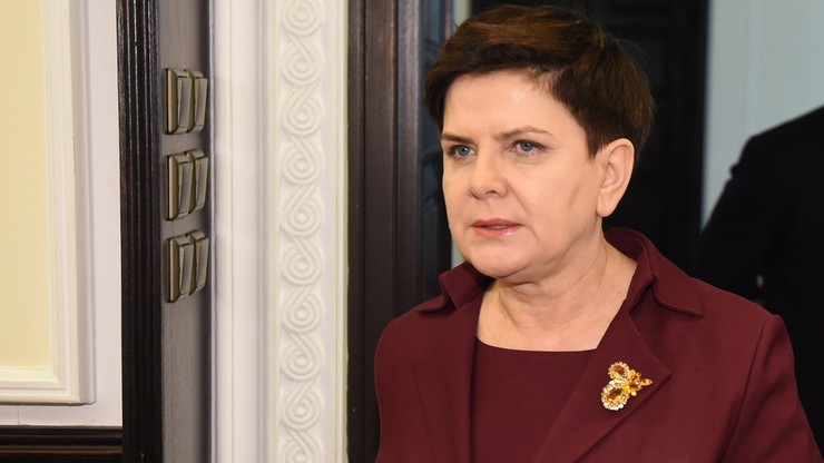 Premier: jeśli prokuratura podjęła decyzję o ekshumacji, nikt inny nie może ingerować