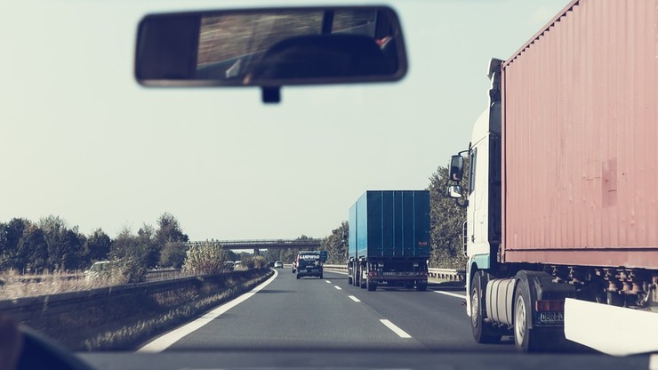 KE szykuje zmiany dot. płacy minimalnej w transporcie w UE. Polskie firmy pełne obaw