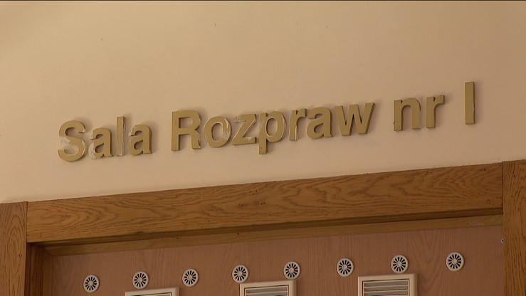 Zadał żonie ponad 40 ciosów nożem. Sąd utrzymał wyrok dożywocia dla 37-latka