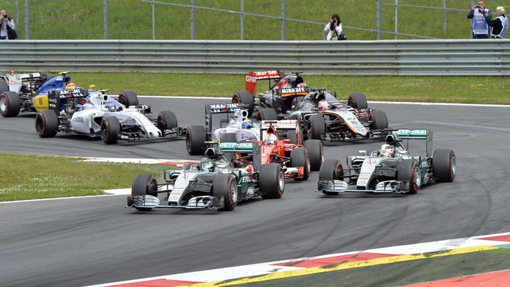 Pierwszy zakręt i... wyścig dla Rosberga. Niemiec najlepszy w Austrii