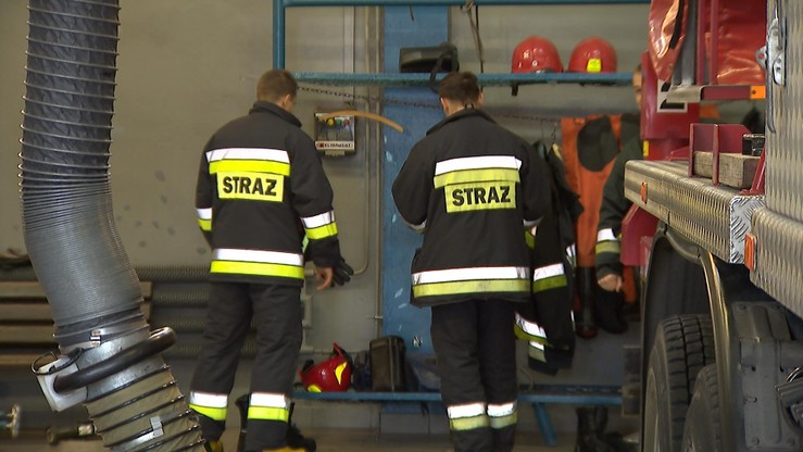 Pożar w fabryce farb i lakierów w Dębicy. Jedna osoba trafiła do szpitala
