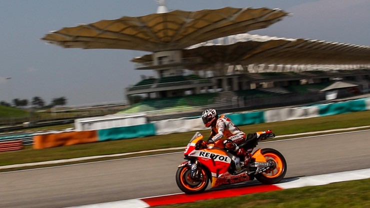 Marquez miażdży na finiszu w Malezji