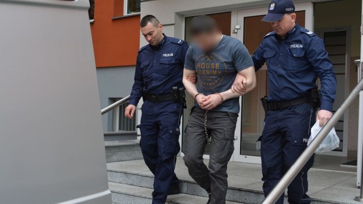 Zatrzymany po 17 latach poszukiwań. Ukrył się w szafie