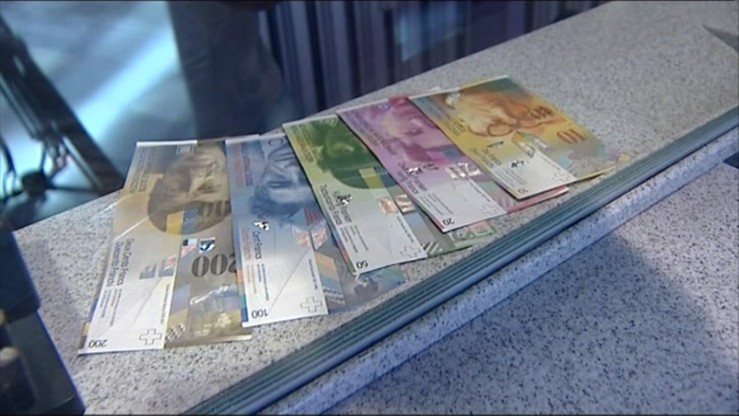 Maleje zadłużenie frankowiczów. "Rzetelnie spłacają swoje raty kredytowe"