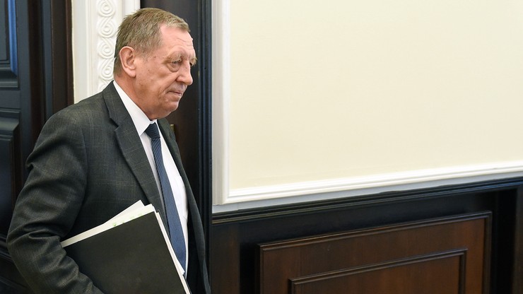 "Opozycja ma prawo składać wnioski za odwołaniem ministrów". Szyszko ws. wotum nieufności