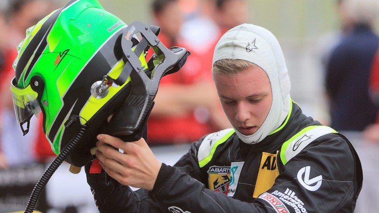 Pierwsze zwycięstwo Schumachera juniora w F4